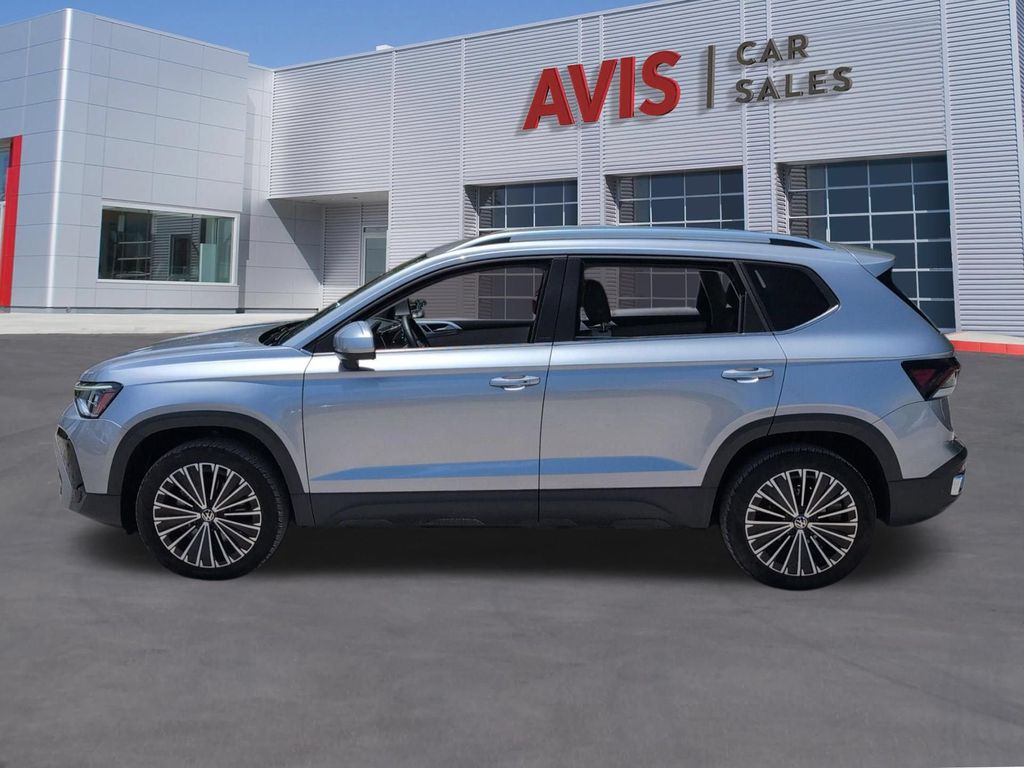 Thumbnail: 2025 Volkswagen Taos - 10