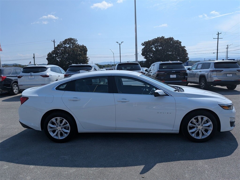 2024 Chevrolet Malibu 1LT photo 4