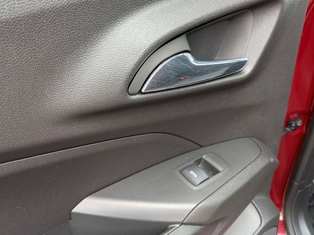 Thumbnail: 2025 Chevrolet Trax - 26