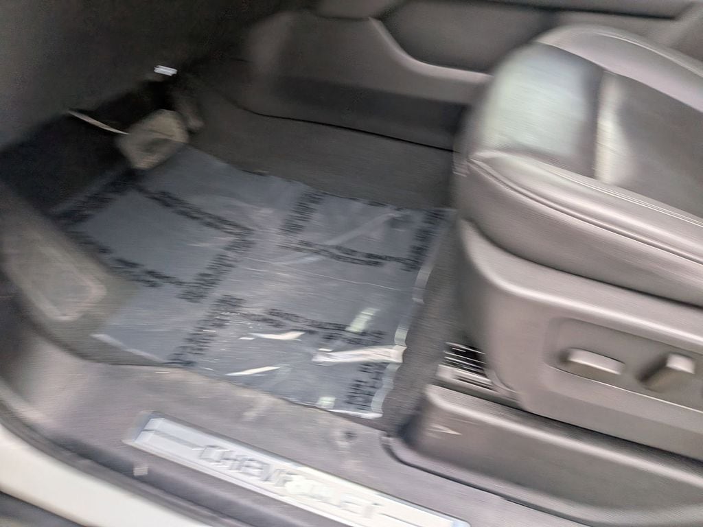 Thumbnail: 2025 Chevrolet Tahoe - 14