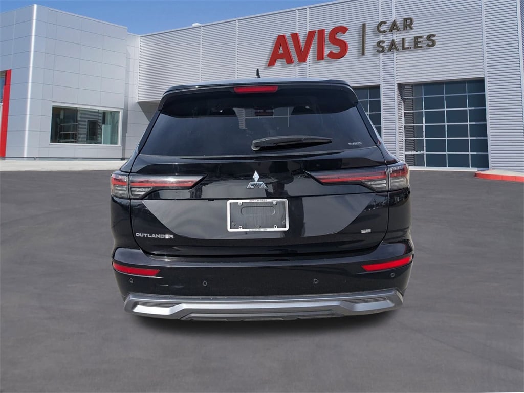 Thumbnail: 2025 Mitsubishi Outlander - 7