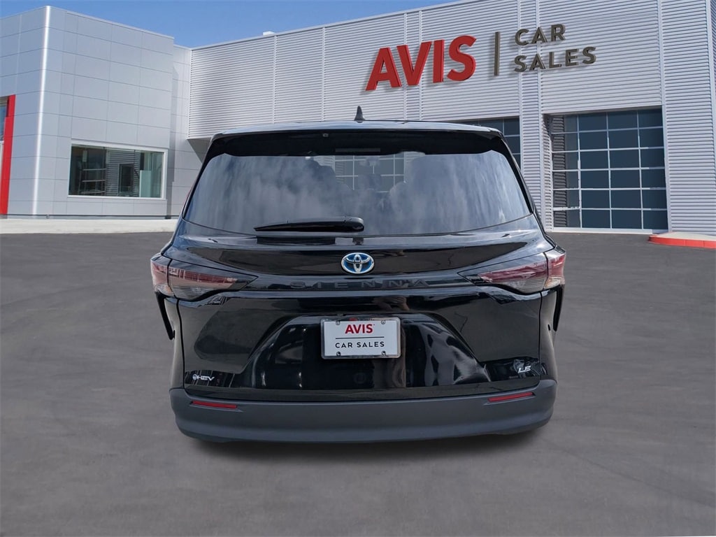 Thumbnail: 2025 Toyota Sienna - 9