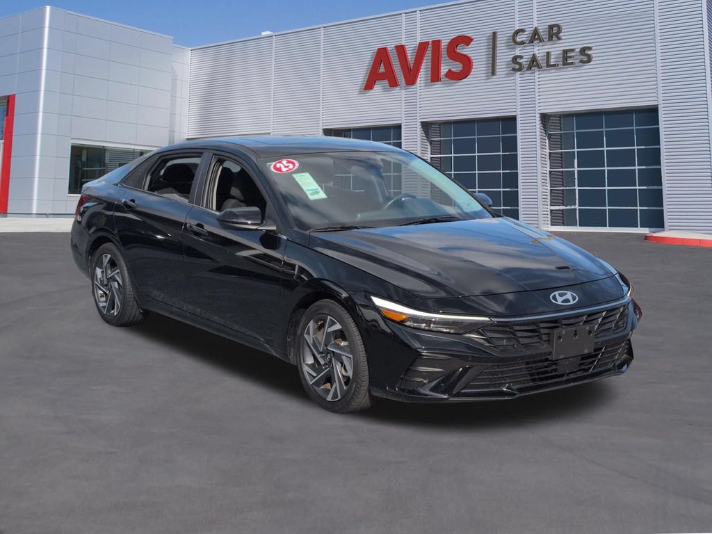Thumbnail: 2025 Hyundai Elantra - 3