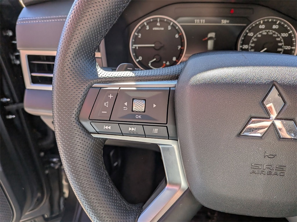 Thumbnail: 2025 Mitsubishi Outlander - 22