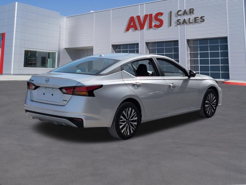 Thumbnail: 2025 Nissan Altima - 6