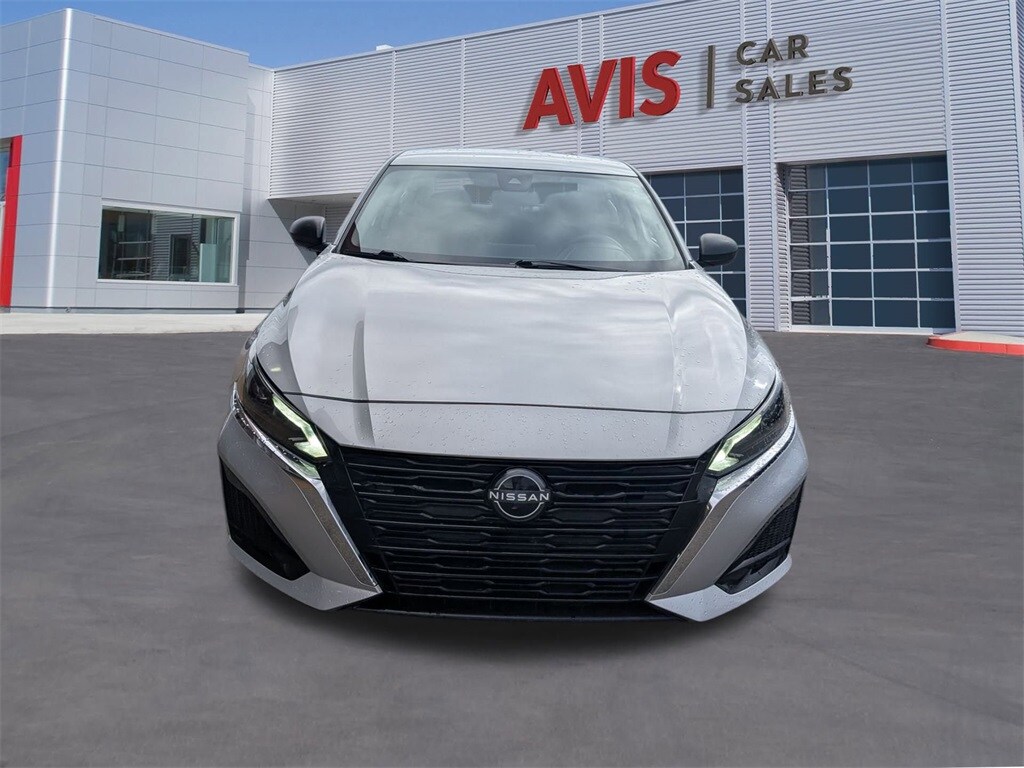 2024 Nissan Altima 2.5 SV photo 2