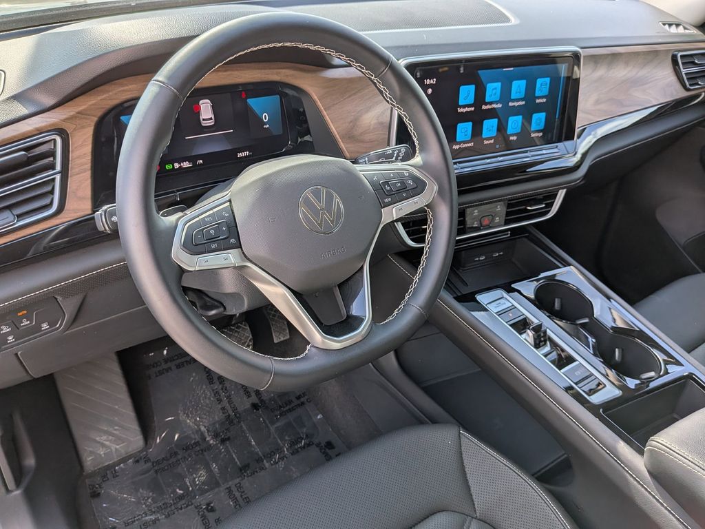 Thumbnail: 2025 Volkswagen Atlas - 13