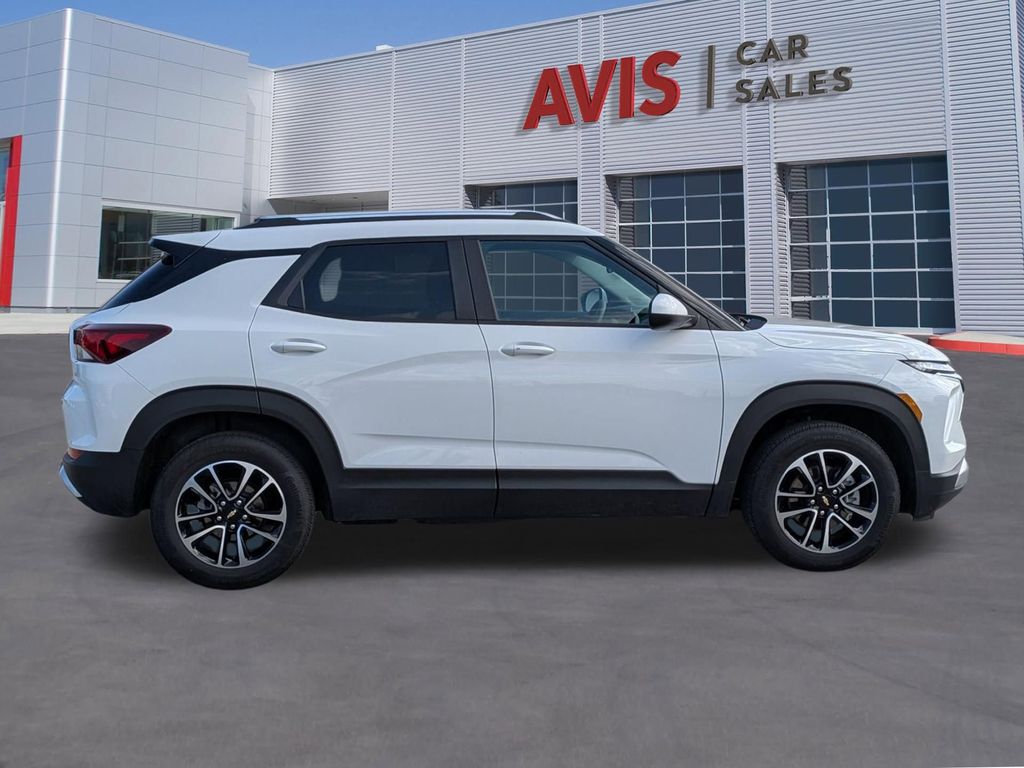 Thumbnail: 2025 Chevrolet TrailBlazer - 5