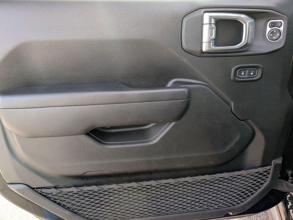 Thumbnail: 2025 Jeep Wrangler - 11