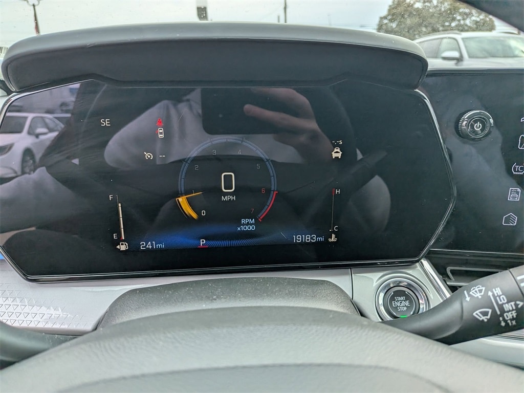 Thumbnail: 2025 Chevrolet Trax - 16