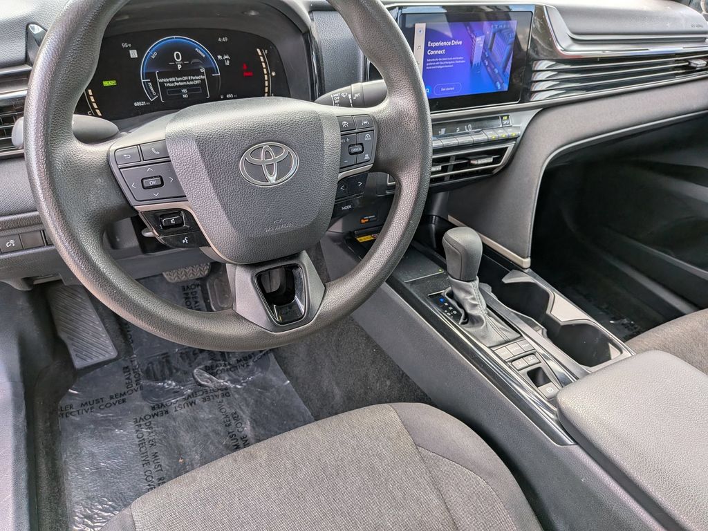 Thumbnail: 2025 Toyota Camry - 14