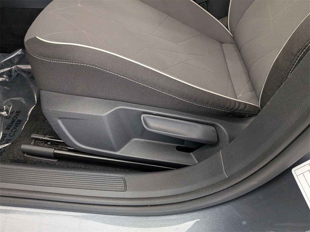 Thumbnail: 2025 Volkswagen Jetta - 13