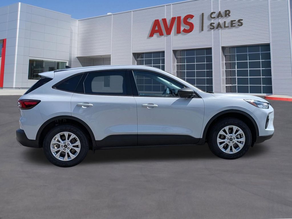 Thumbnail: 2025 Ford Escape - 5