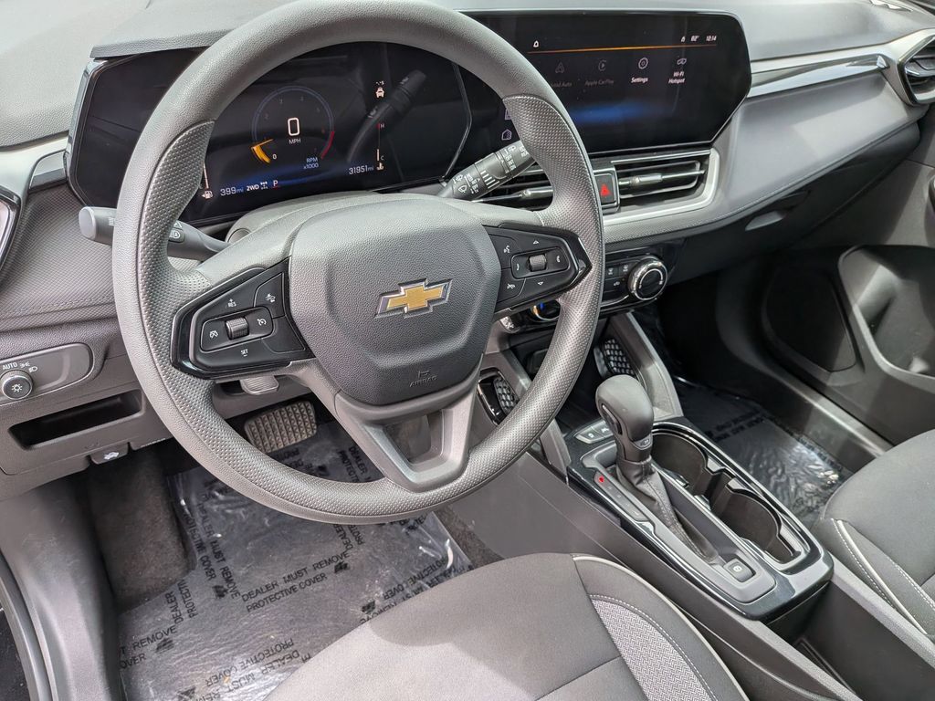 Thumbnail: 2025 Chevrolet TrailBlazer - 14