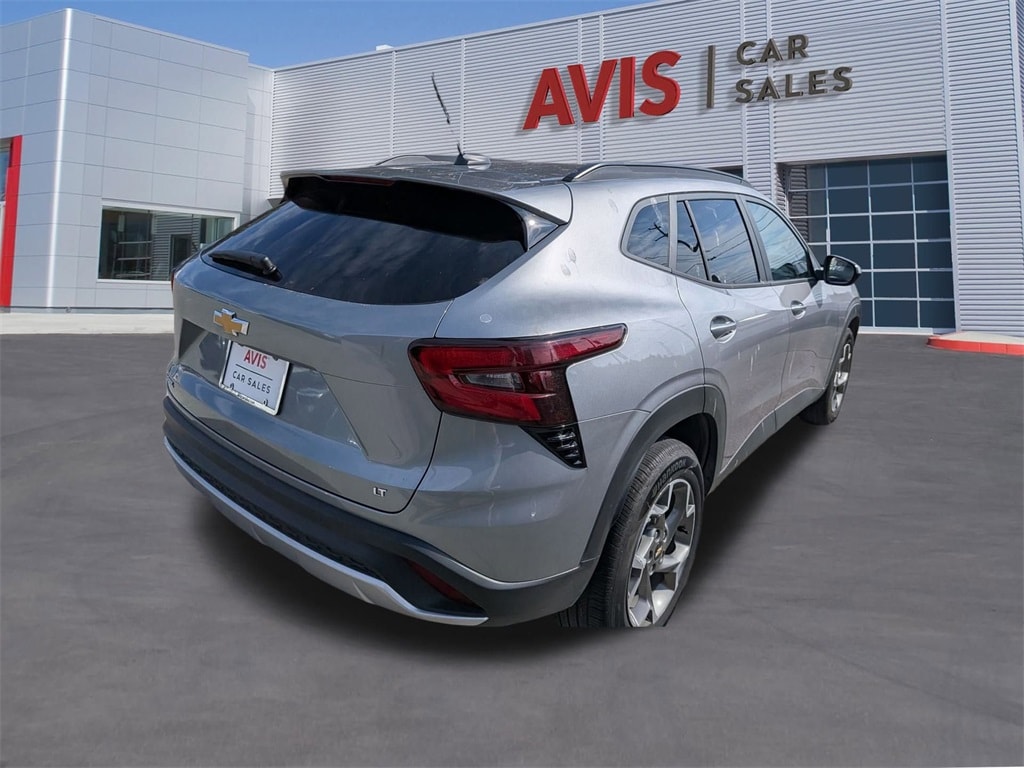 Thumbnail: 2025 Chevrolet Trax - 6