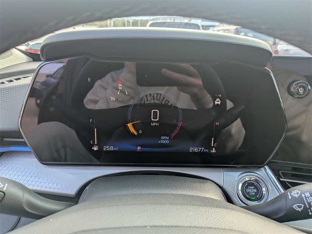 Thumbnail: 2025 Chevrolet Trax - 16