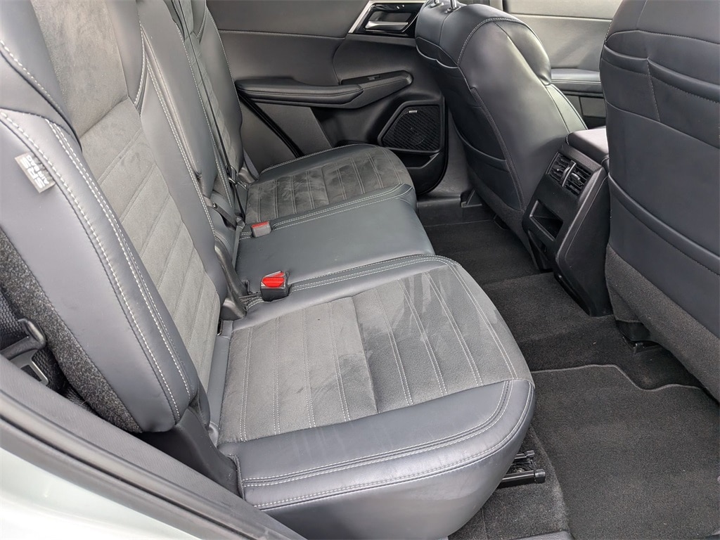 Thumbnail: 2025 Mitsubishi Outlander - 28