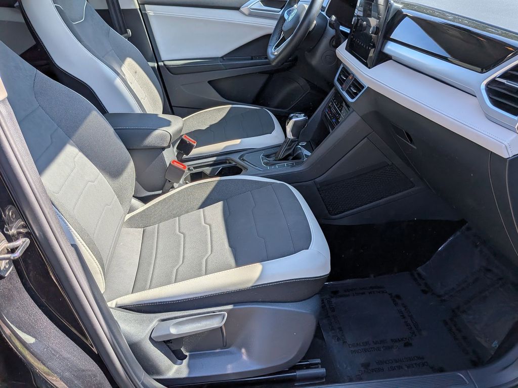 Thumbnail: 2025 Volkswagen Taos - 29