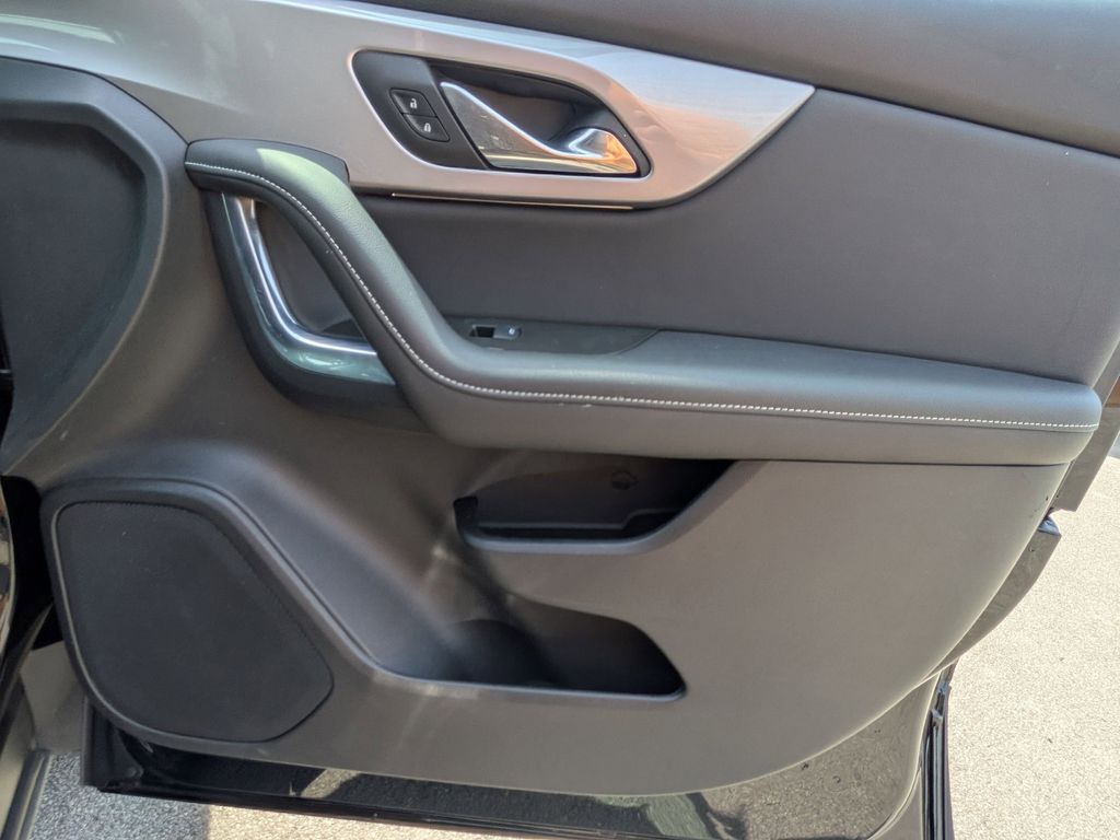 Thumbnail: 2025 Chevrolet Blazer - 31