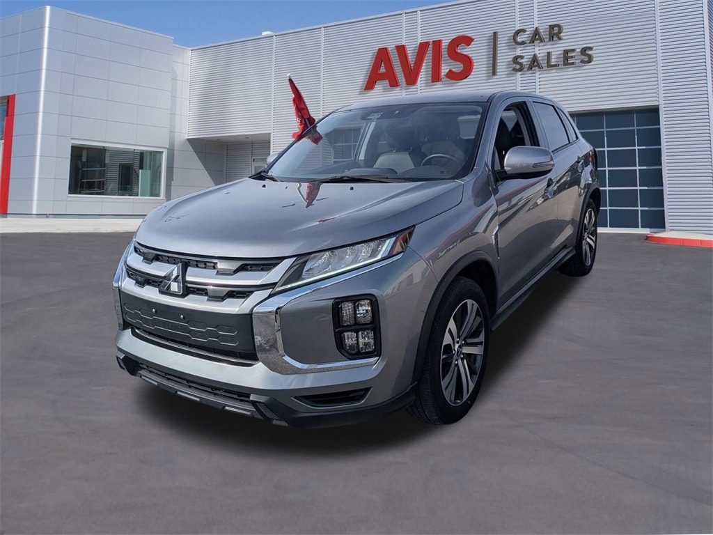 2024 Mitsubishi Outlander Sport SE's photo