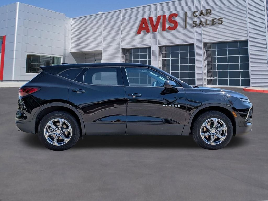 Thumbnail: 2025 Chevrolet Blazer - 5