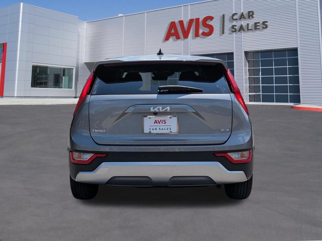 Thumbnail: 2025 Kia Niro - 6