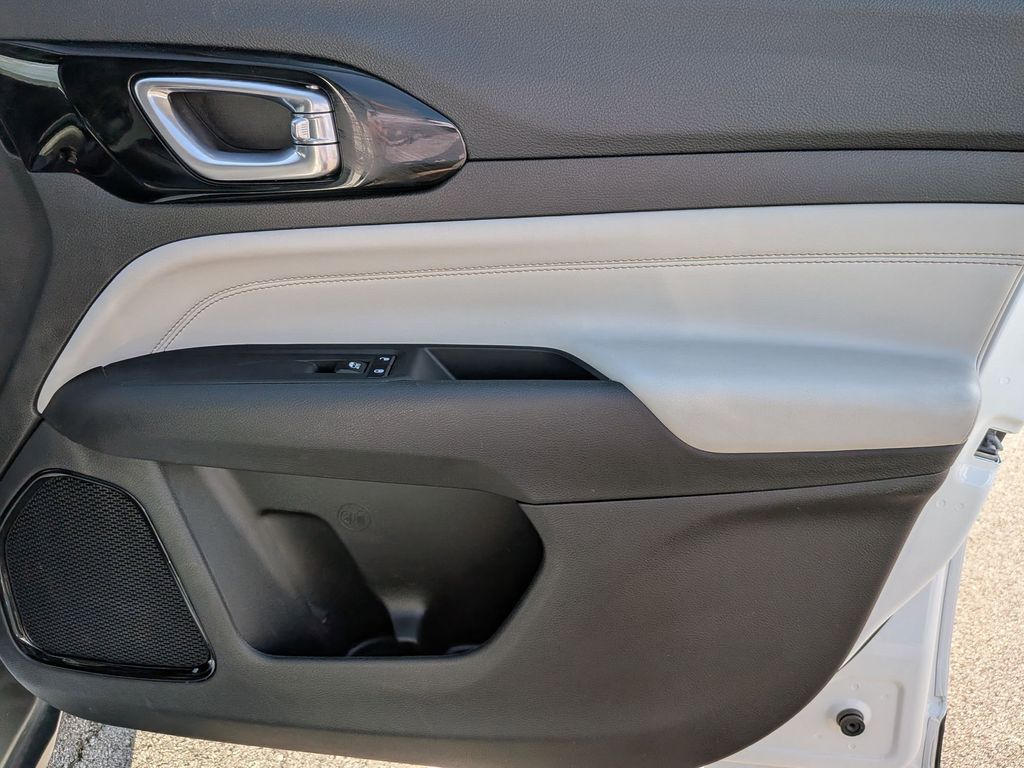 Thumbnail: 2025 Jeep Compass - 32