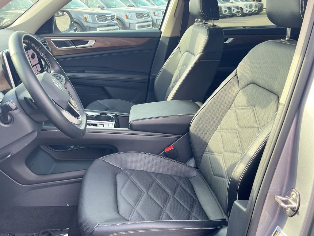 Thumbnail: 2025 Volkswagen Atlas - 24