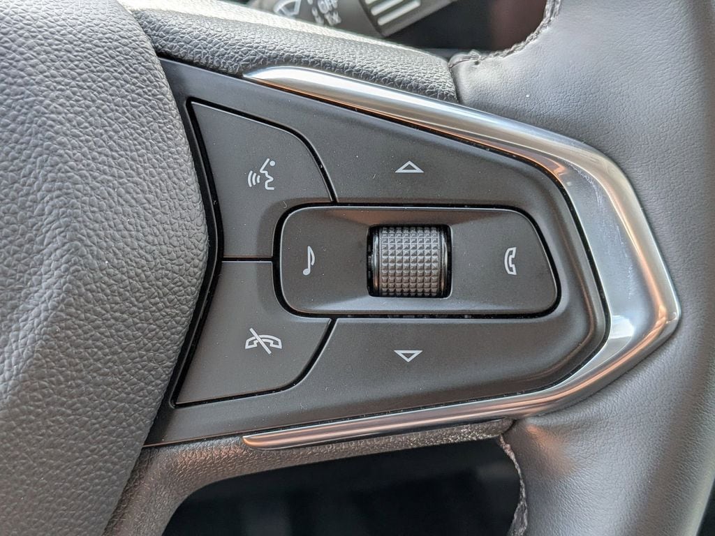 Thumbnail: 2025 Chevrolet Trax - 18