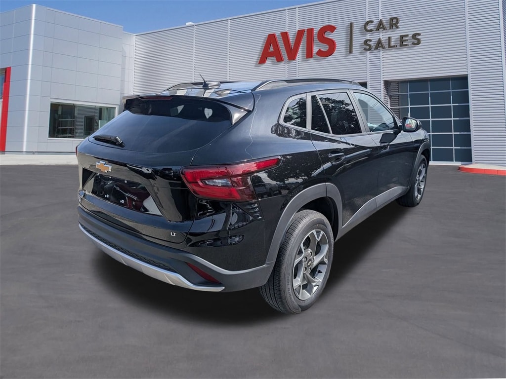 Thumbnail: 2025 Chevrolet Trax - 6