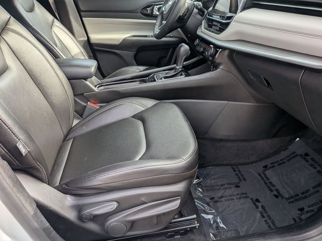 Thumbnail: 2025 Jeep Compass - 31