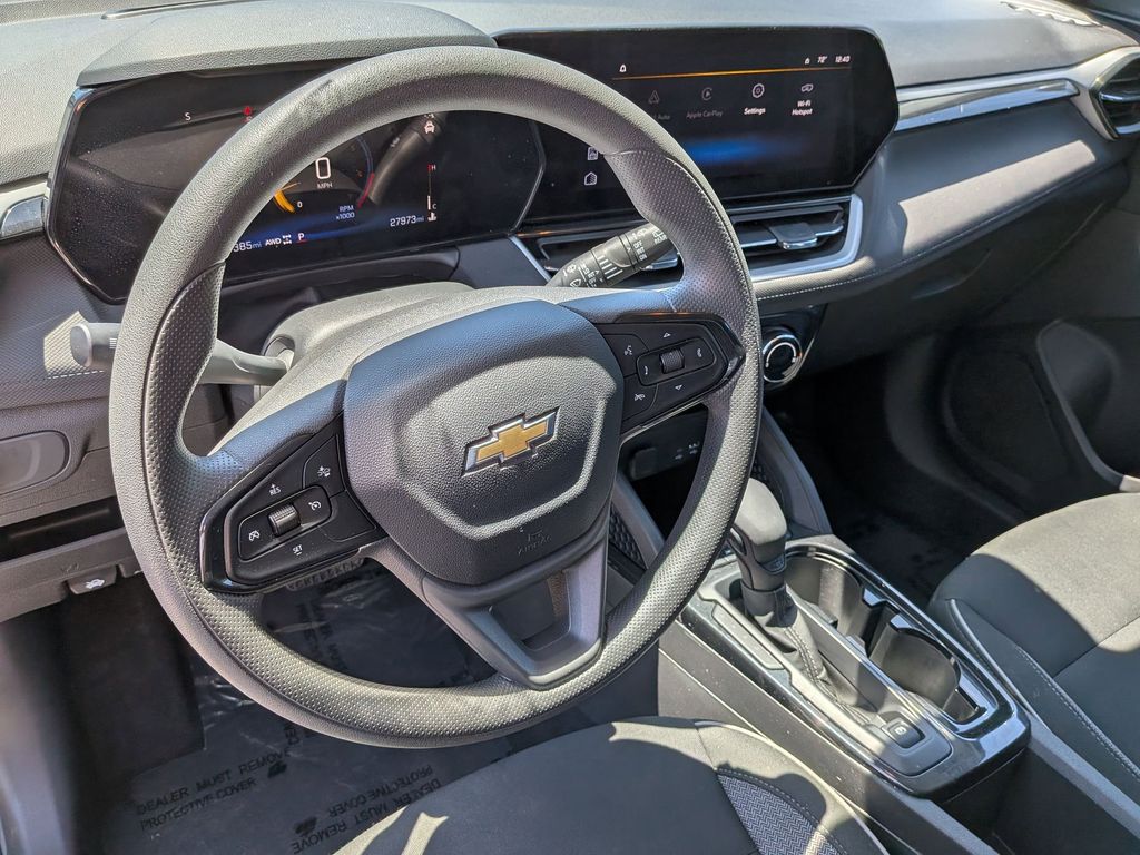 Thumbnail: 2025 Chevrolet TrailBlazer - 11