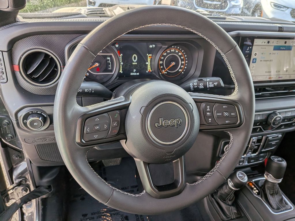 Thumbnail: 2025 Jeep Wrangler - 21