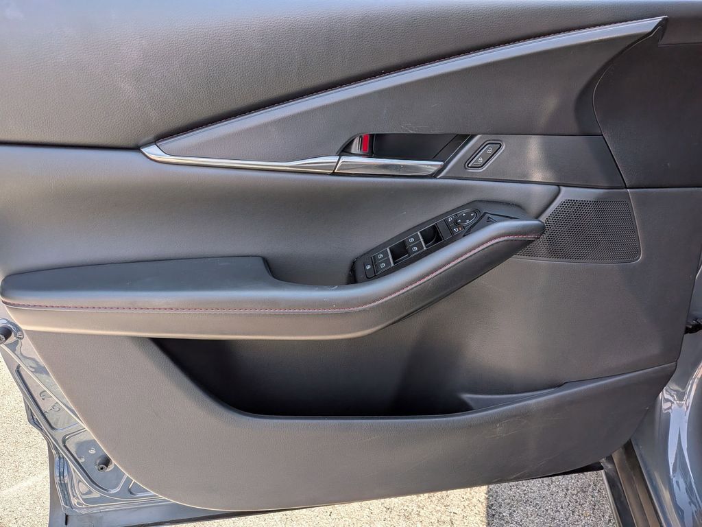 Thumbnail: 2025 Mazda CX-30 - 10