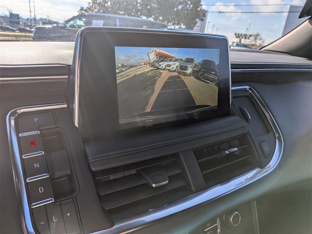 Thumbnail: 2023 Chevrolet Tahoe - 18