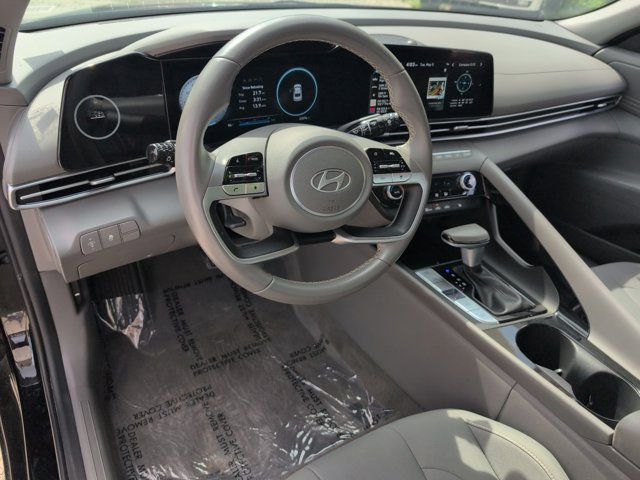 Thumbnail: 2025 Hyundai Elantra - 15