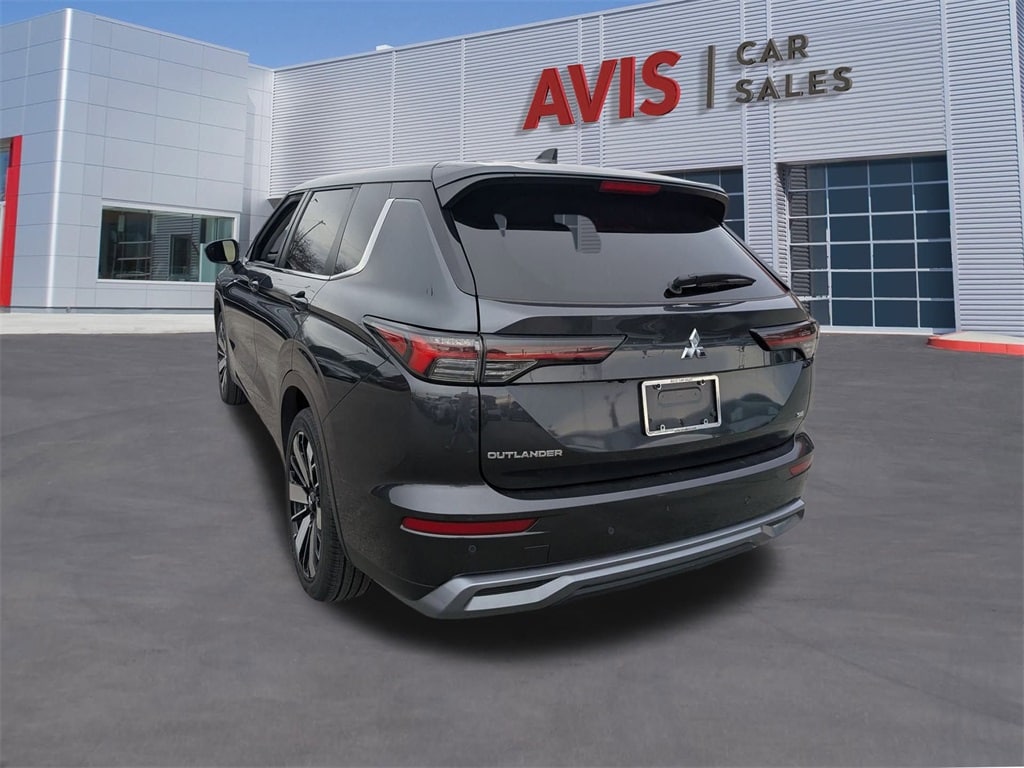 Thumbnail: 2025 Mitsubishi Outlander - 9