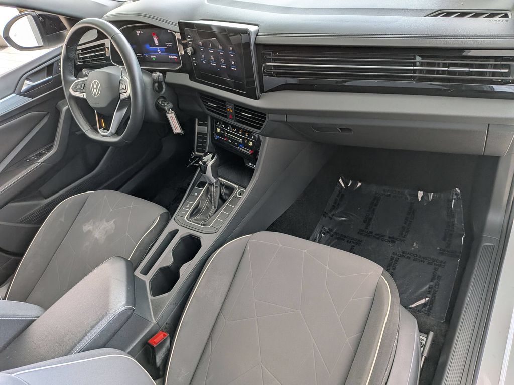 2025 Volkswagen Jetta Sport - Photo 31