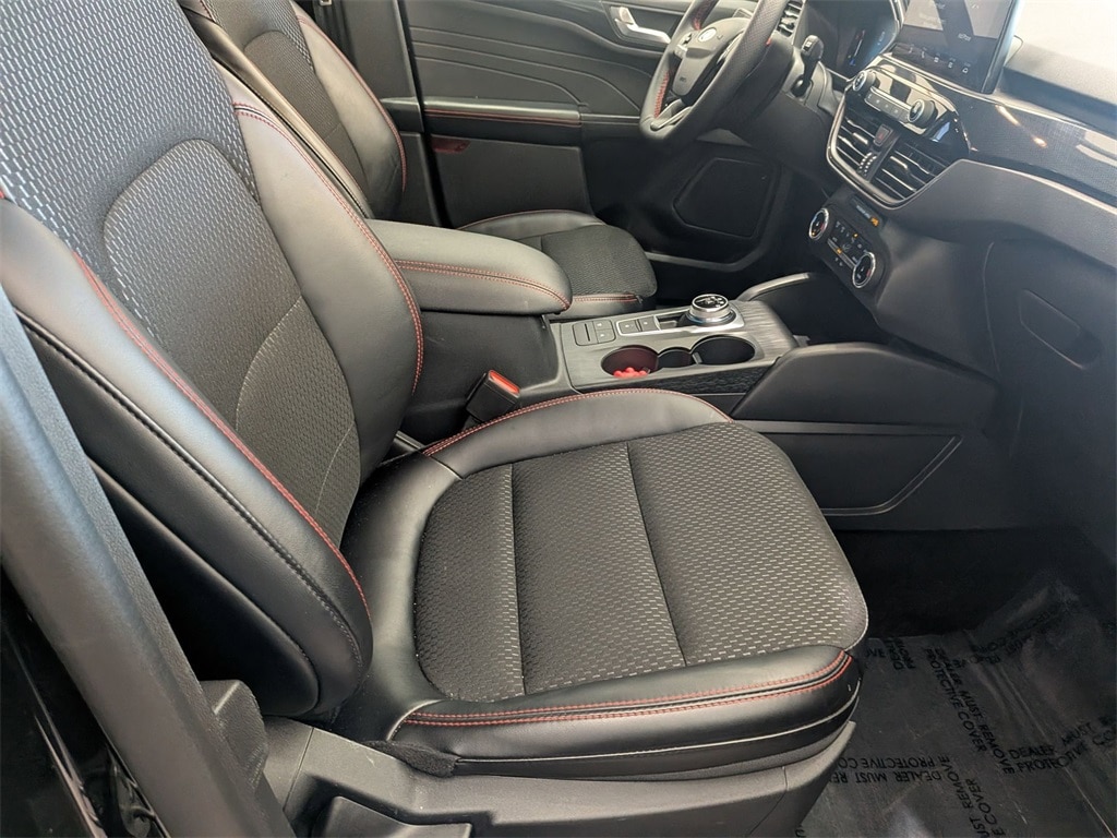 Thumbnail: 2025 Ford Escape - 25