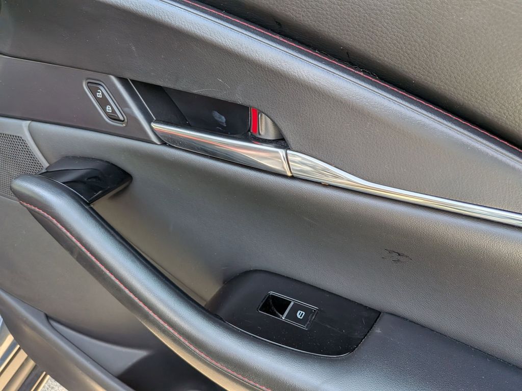 Thumbnail: 2025 Mazda CX-30 - 32