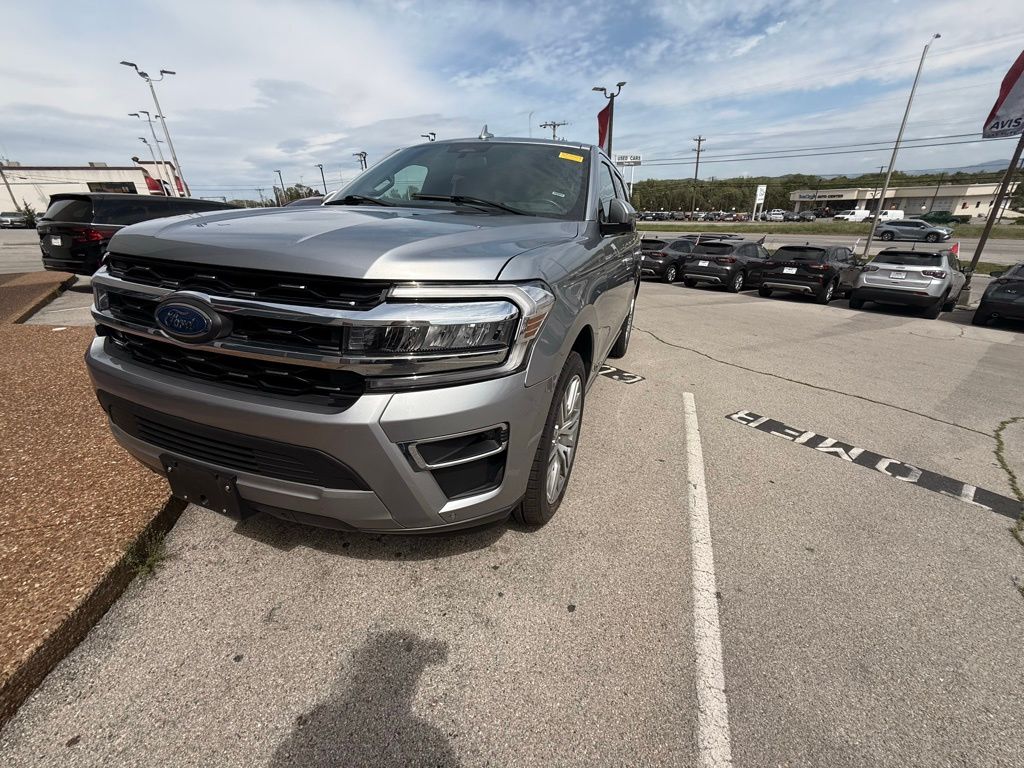 2024 Ford Expedition's photo