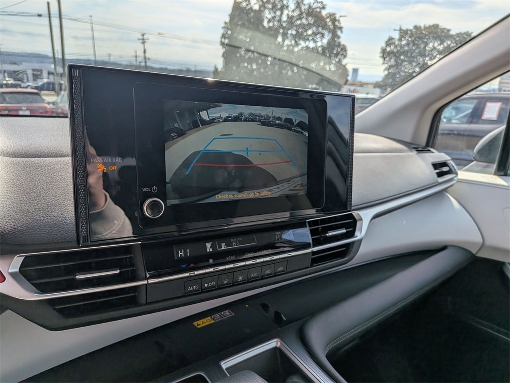 Thumbnail: 2025 Toyota Sienna - 18