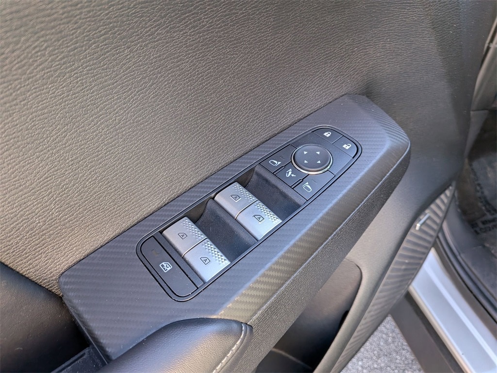 Thumbnail: 2025 Mitsubishi Outlander - 13