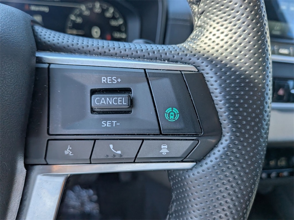 Thumbnail: 2024 Mitsubishi Outlander - 23
