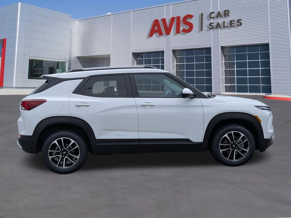 Thumbnail: 2025 Chevrolet TrailBlazer - 5