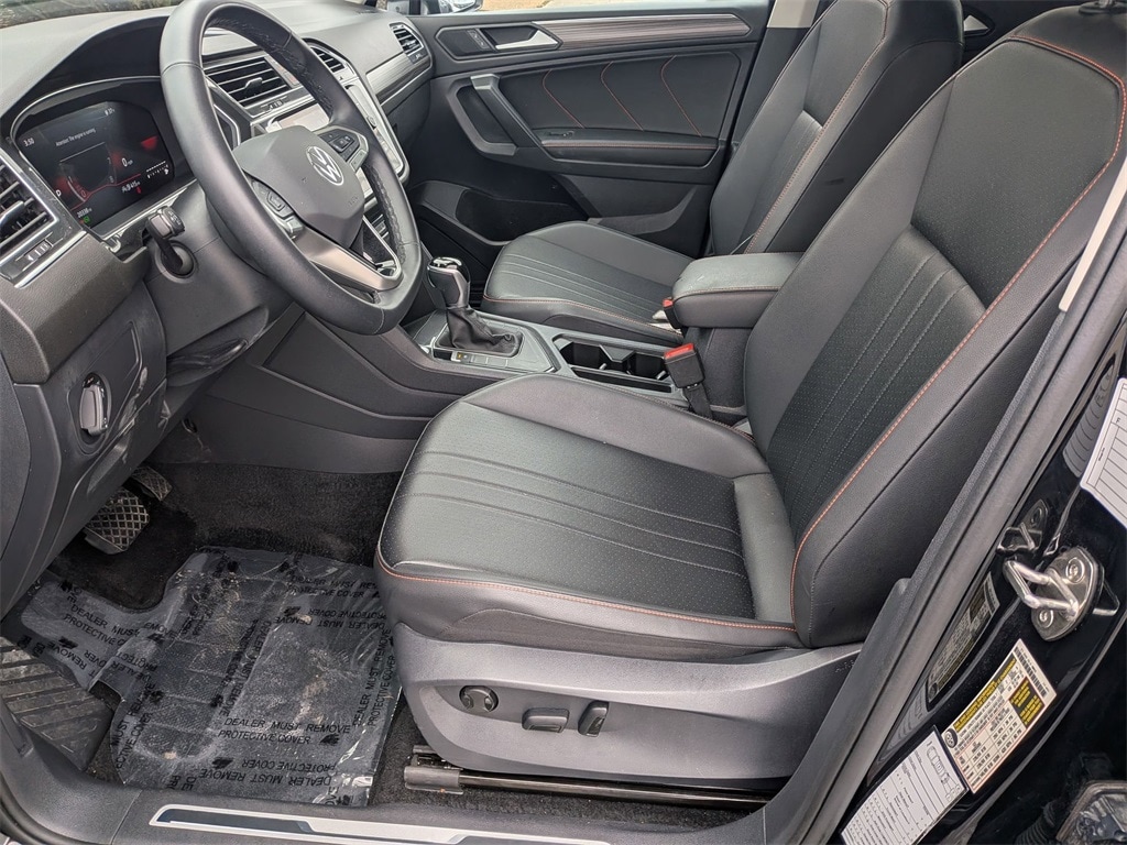 Thumbnail: 2024 Volkswagen Tiguan - 21