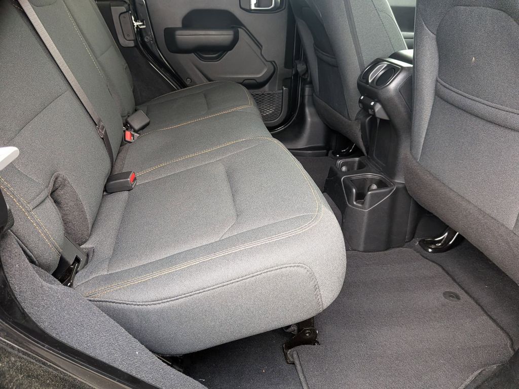 Thumbnail: 2025 Jeep Wrangler - 27