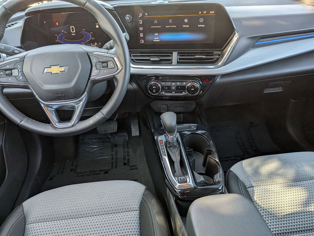 Thumbnail: 2025 Chevrolet Trax - 23