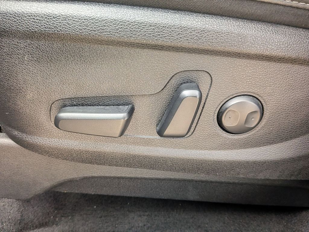 Thumbnail: 2025 Kia Telluride - 14