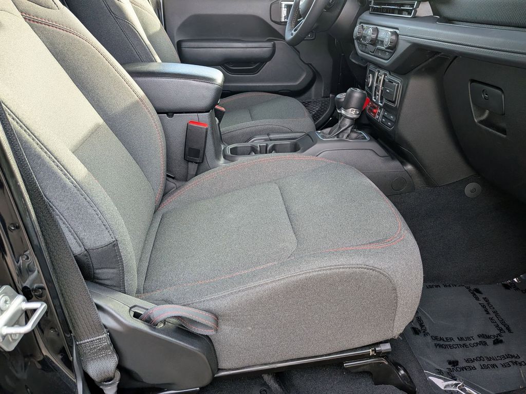 Thumbnail: 2025 Jeep Wrangler - 27